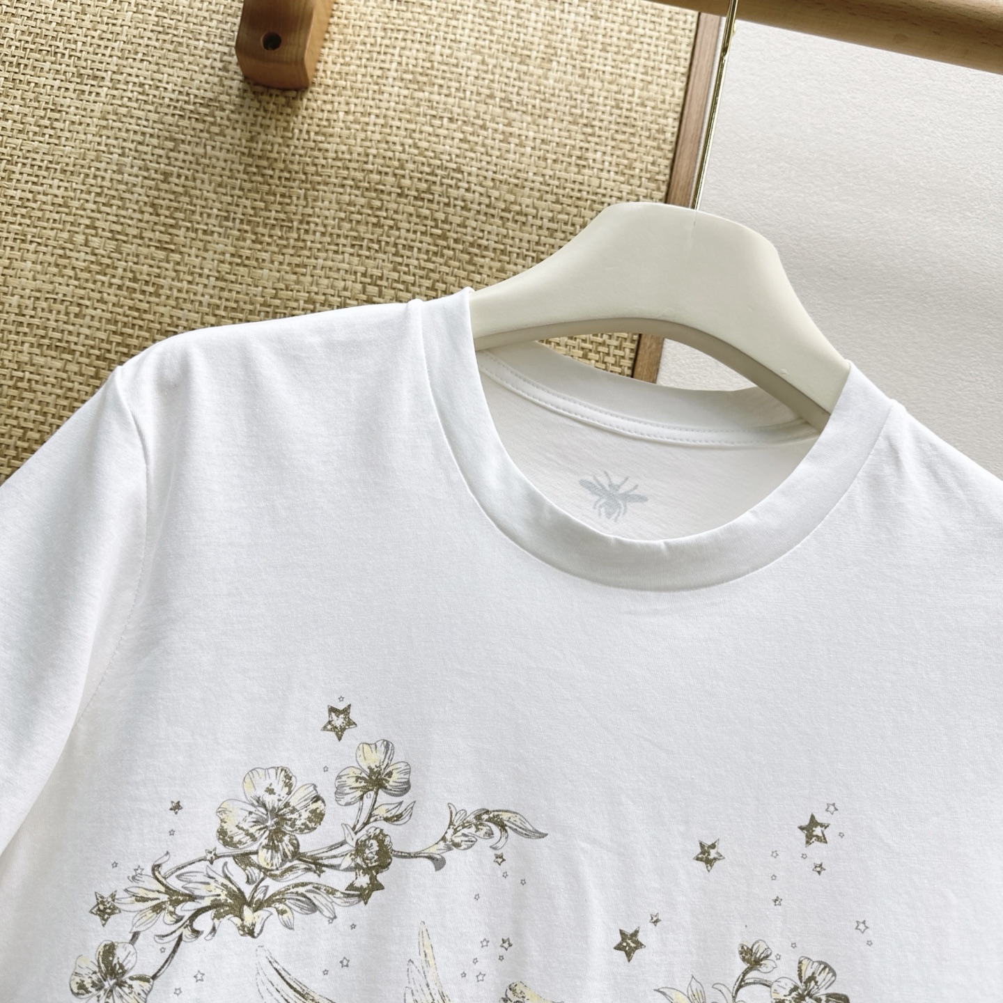 Women's short sleeves